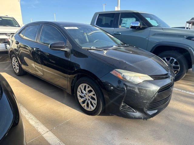 Used 2017 Toyota Corolla LE FWD image 2