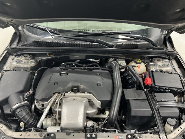 Used 2017 Chevrolet Malibu Premier w/ Premier Sun and Wheel Package FWD image 31