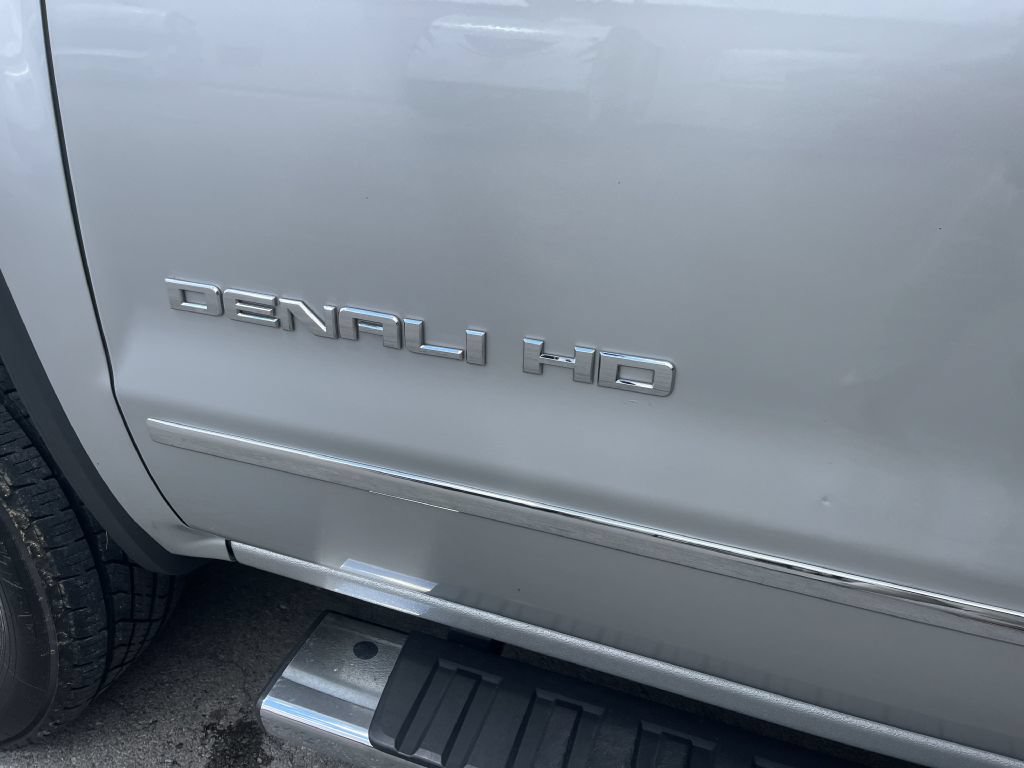 Used 2019 GMC Sierra 2500 Denali w/ Duramax Plus Package AWD/4WD image 8