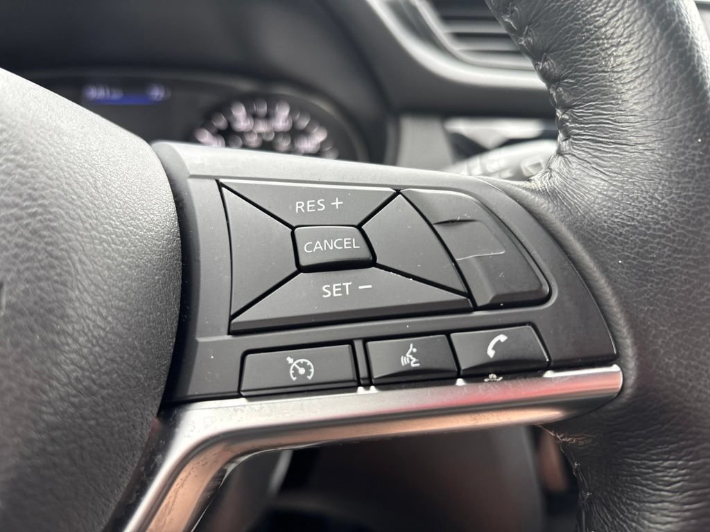 Used 2020 Nissan Rogue SV AWD/4WD image 22