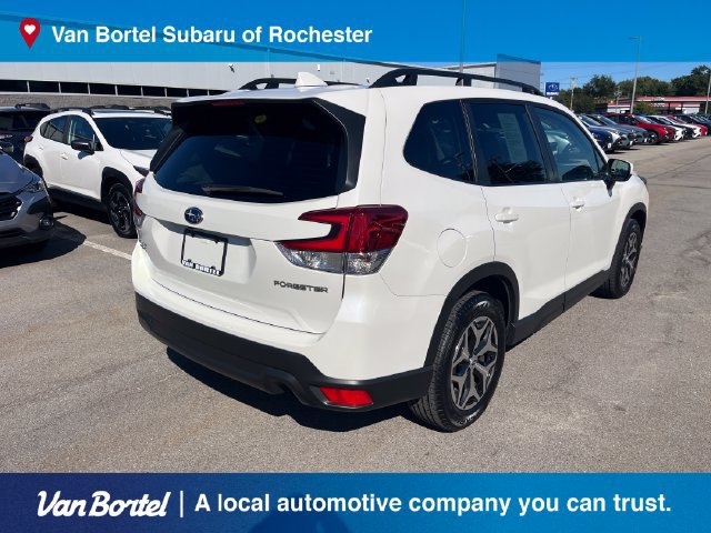 Certified 2023 Subaru Forester Premium AWD/4WD image 5