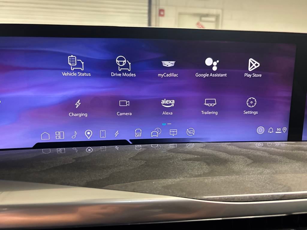 New 2025 Cadillac Escalade IQ Sport 2 image 35