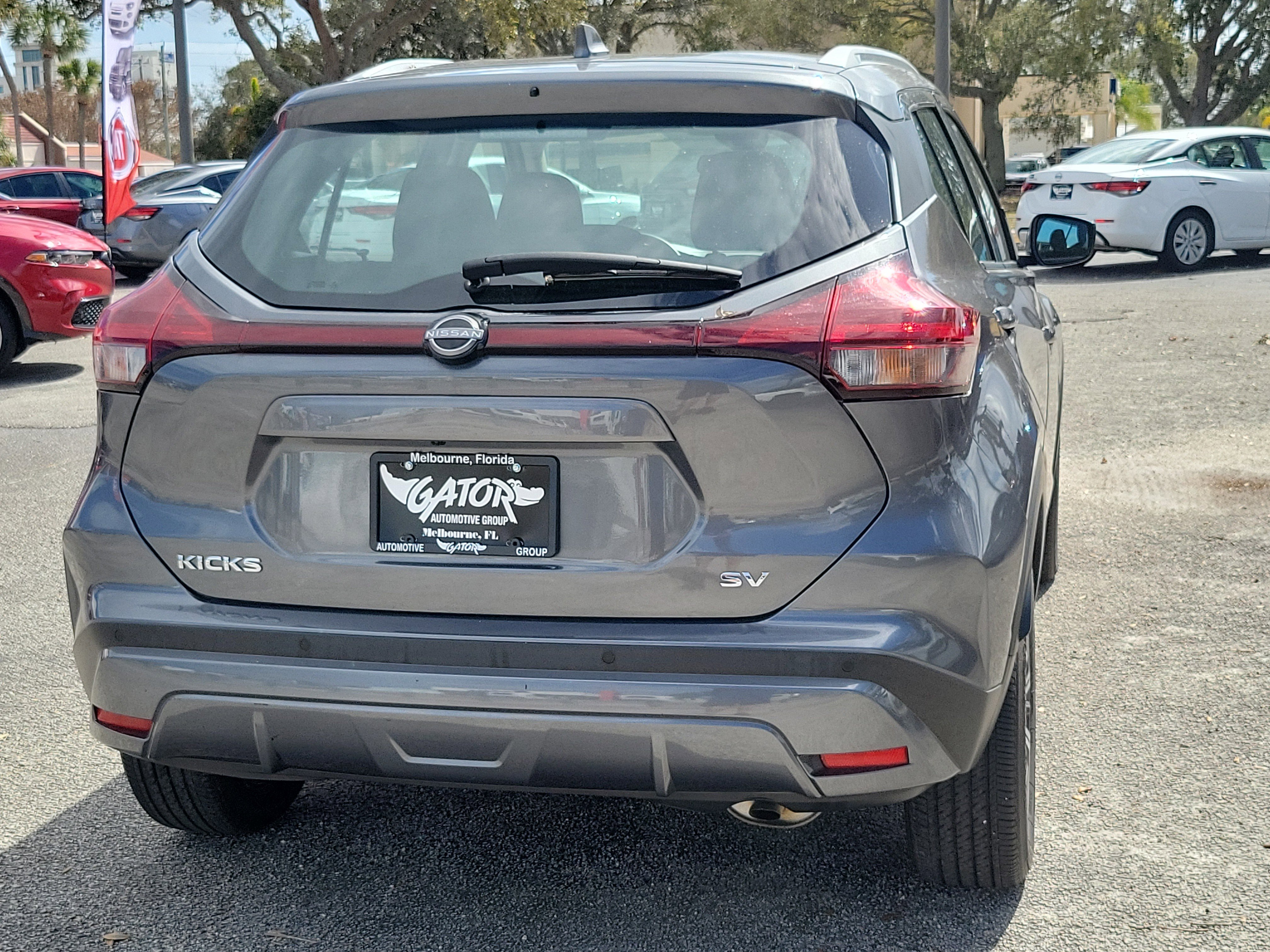 Used 2023 Nissan Kicks SV FWD image 4