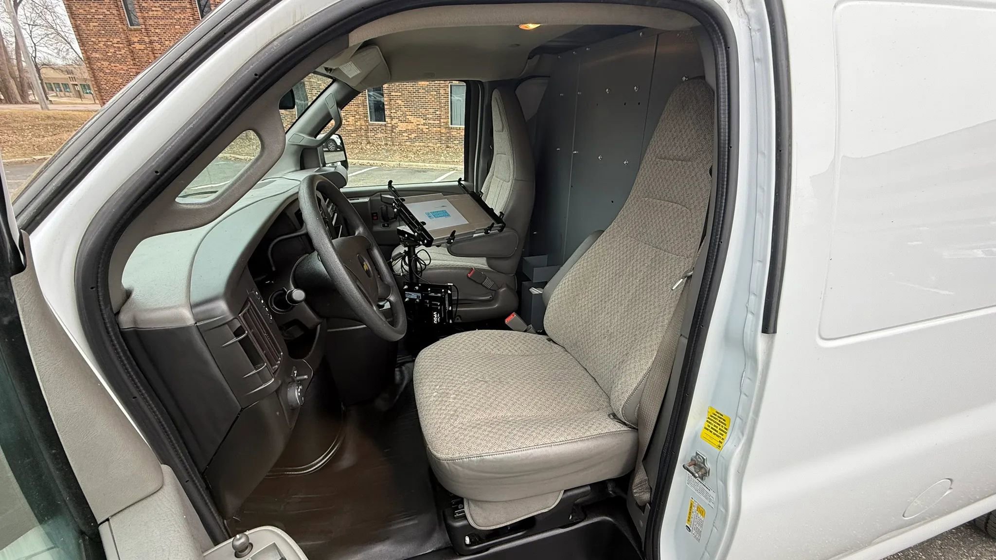 Used 2021 Chevrolet Express 2500 image 2