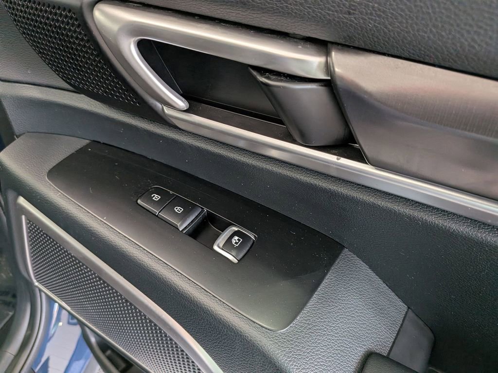 Used 2025 Kia Telluride S image 35