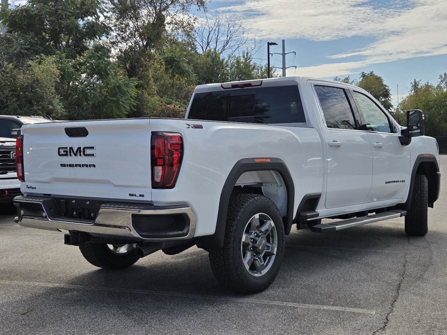 New 2026 GMC Sierra 2500 SLE w/ SLE Value Package; AWD/4WD image 18
