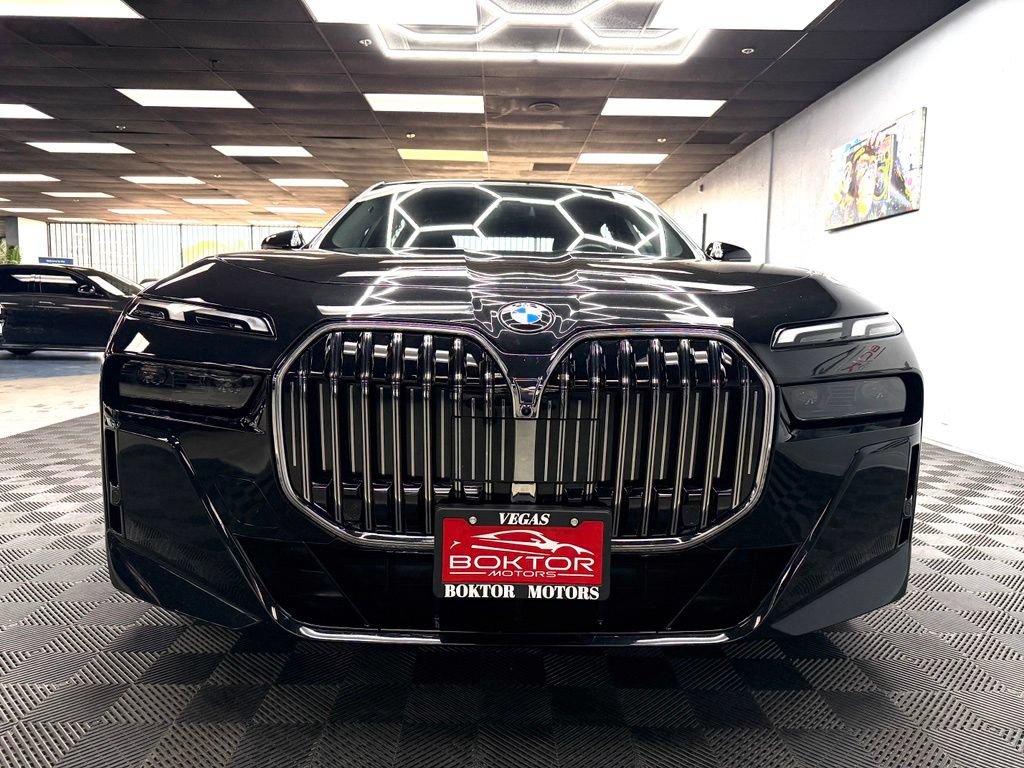 Used 2026 BMW 740i xDrive AWD/4WD image 3