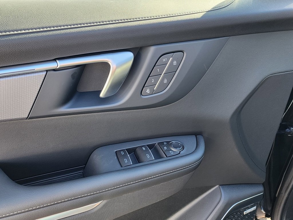 New 2026 Buick Enclave Sport Touring w/ Super Cruise Package image 14