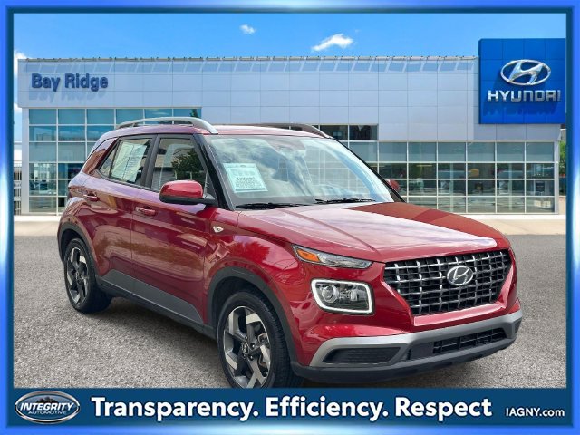 Used 2025 Hyundai Venue Limited FWD image 1