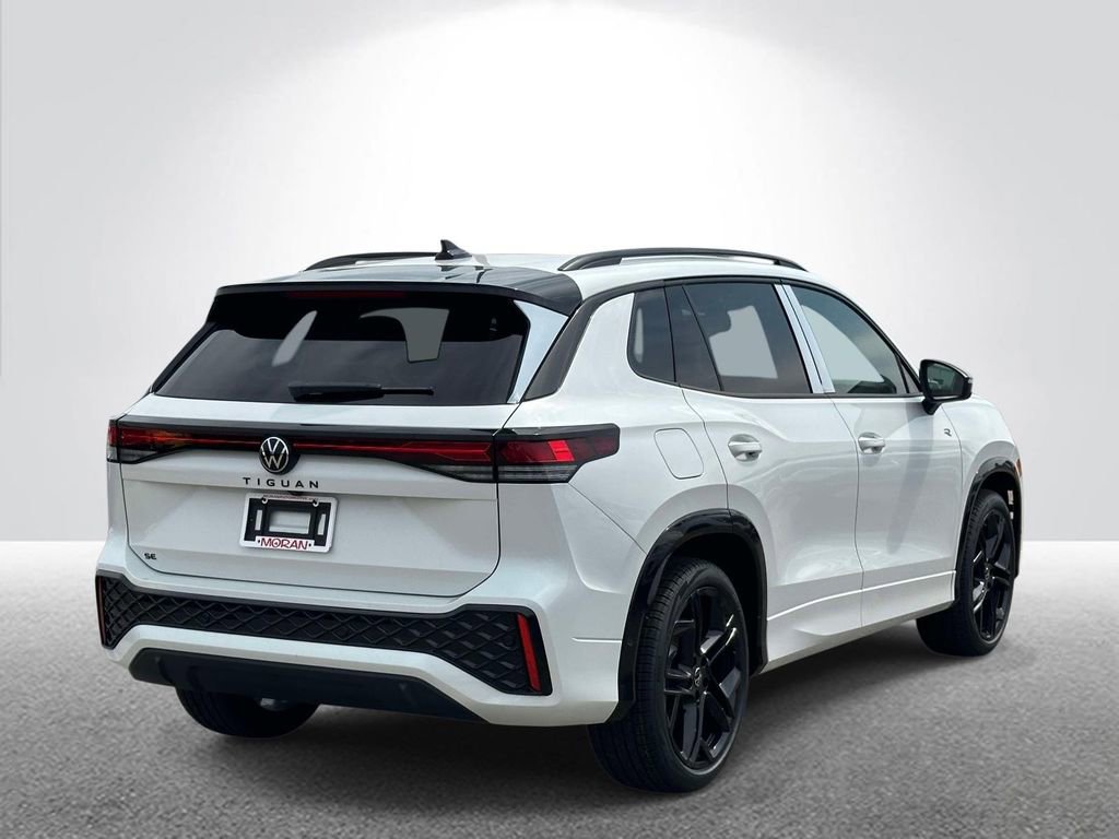 New 2026 Volkswagen Tiguan SE R-Line FWD image 4