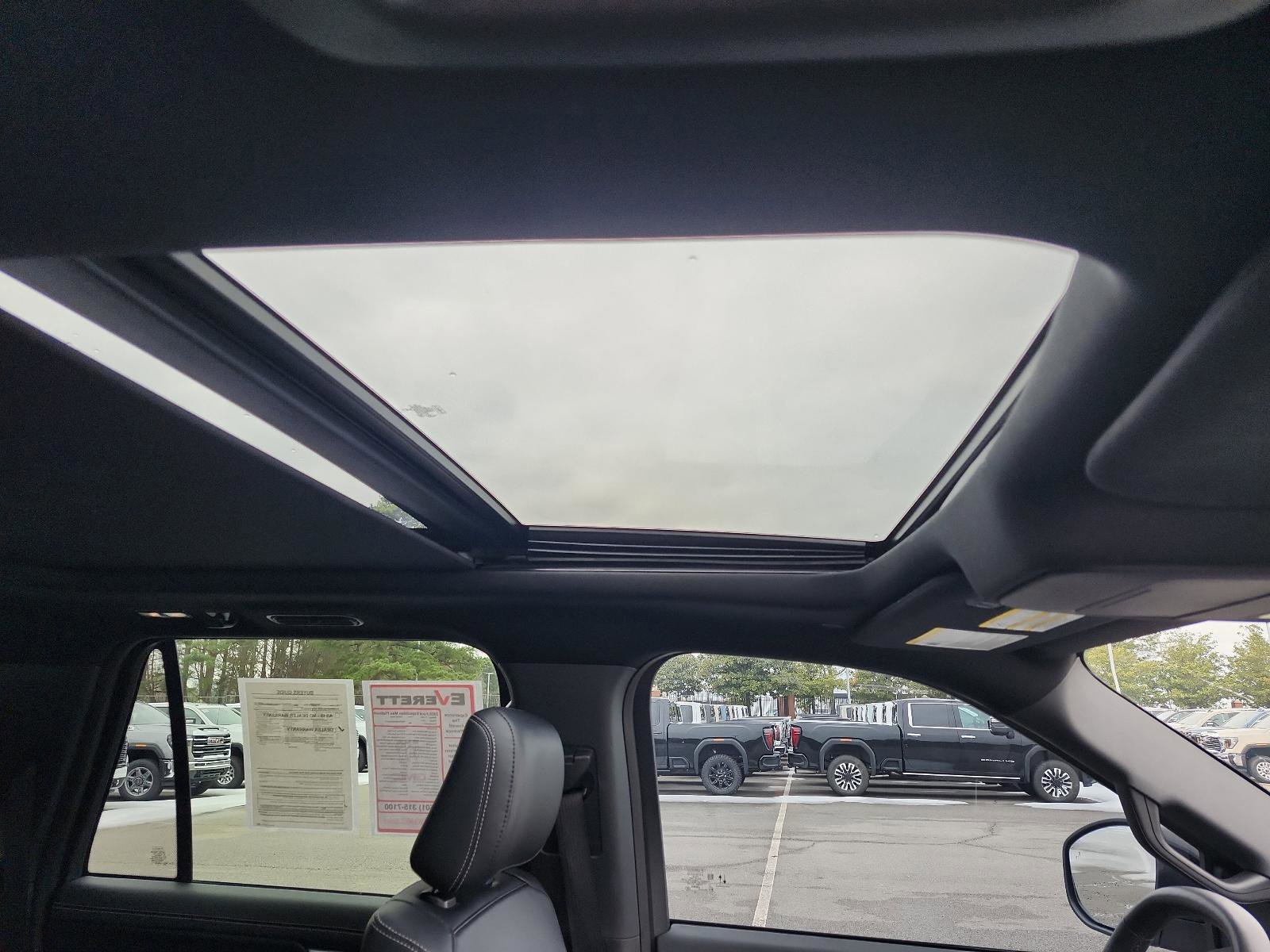 Used 2025 Ford Expedition Max Platinum w/ Stealth Appearance Package image 10