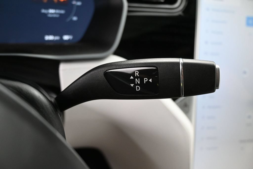 Used 2017 Tesla Model X 75D AWD/4WD image 18