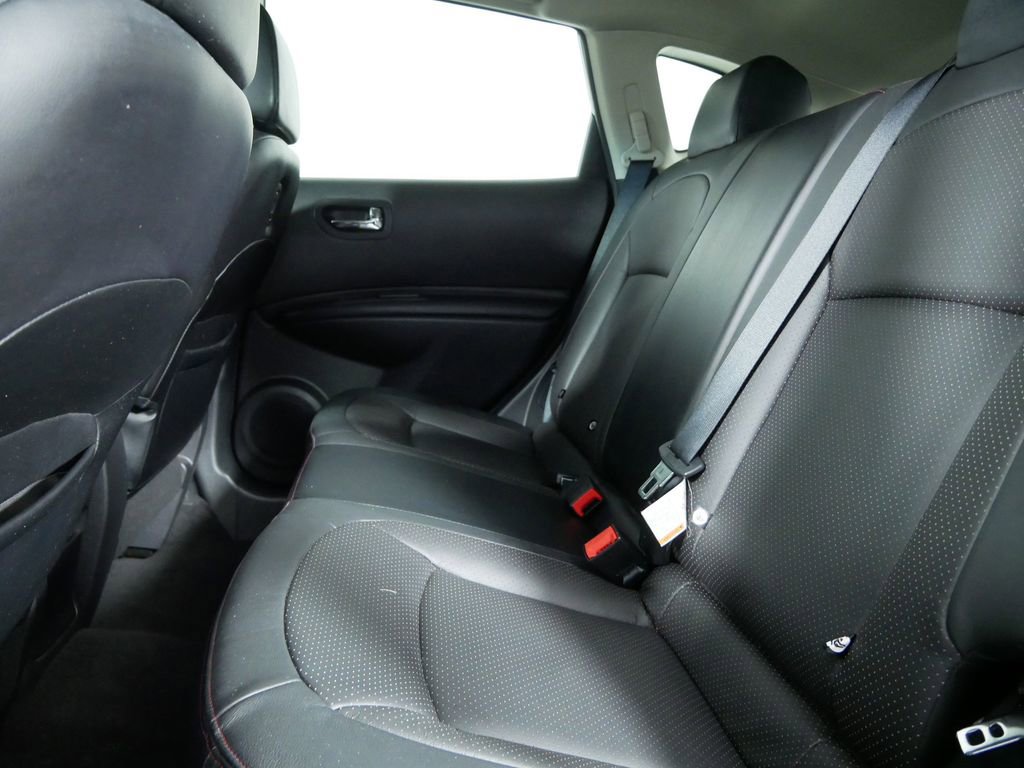 Used 2011 Nissan Rogue SV w/ SL Pkg image 13