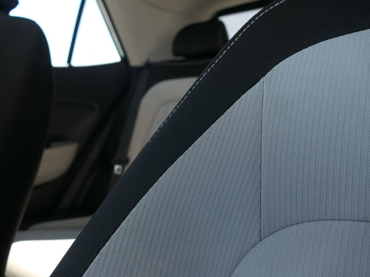 Used 2023 Hyundai Venue SEL image 12