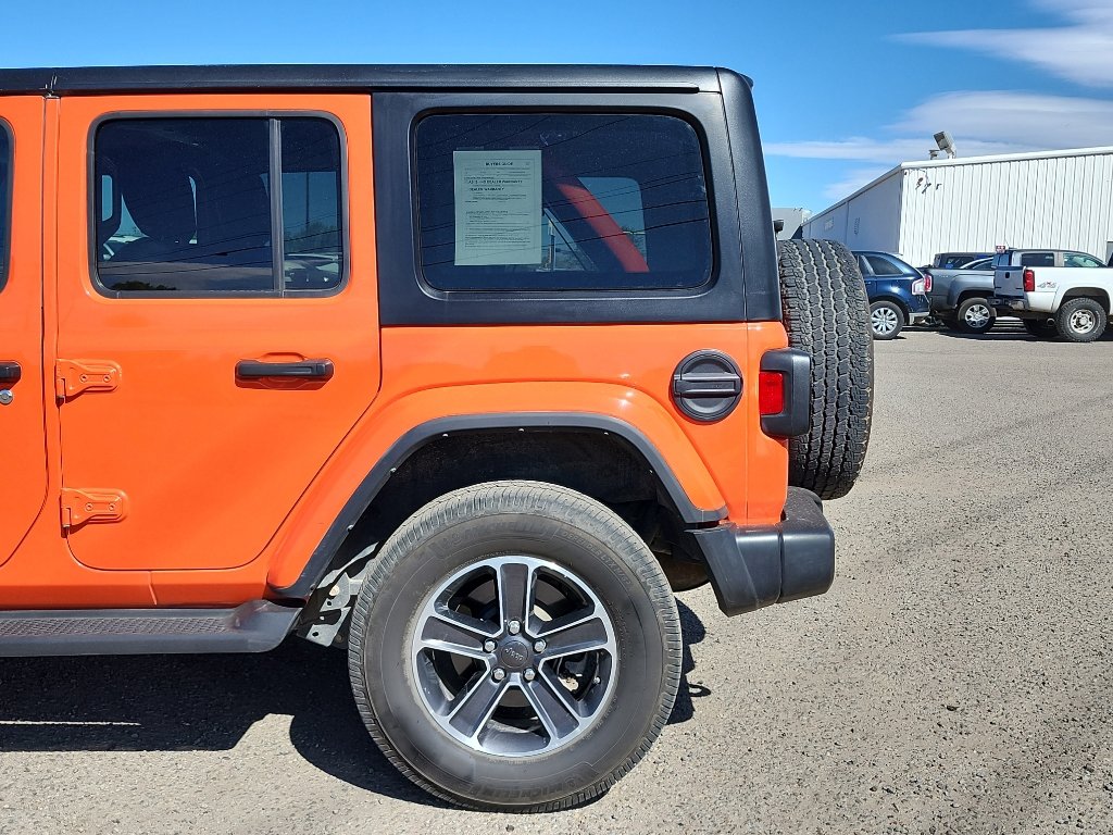 Used 2023 Jeep Wrangler Sahara AWD/4WD image 9