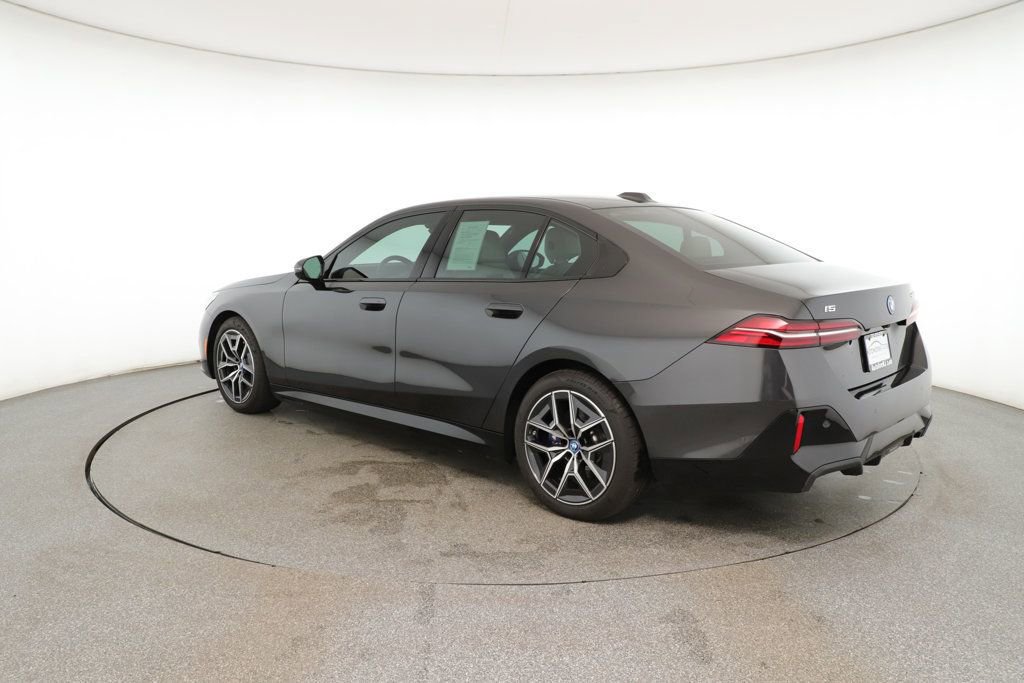 Used 2024 BMW i5 eDrive40i w/ M Sport Package image 3