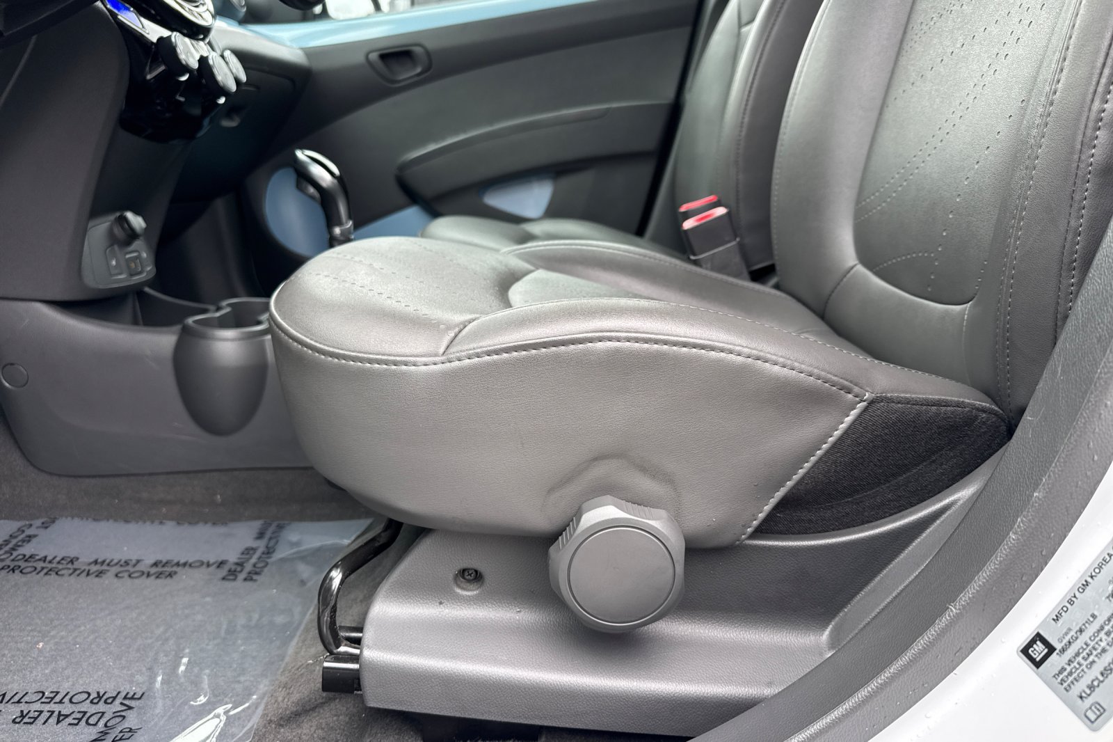 Used 2014 Chevrolet Spark LT FWD image 14