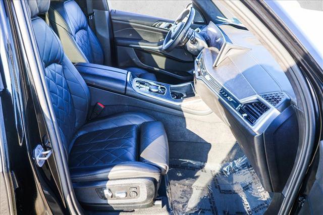 Used 2025 BMW X7 xDrive40i image 30