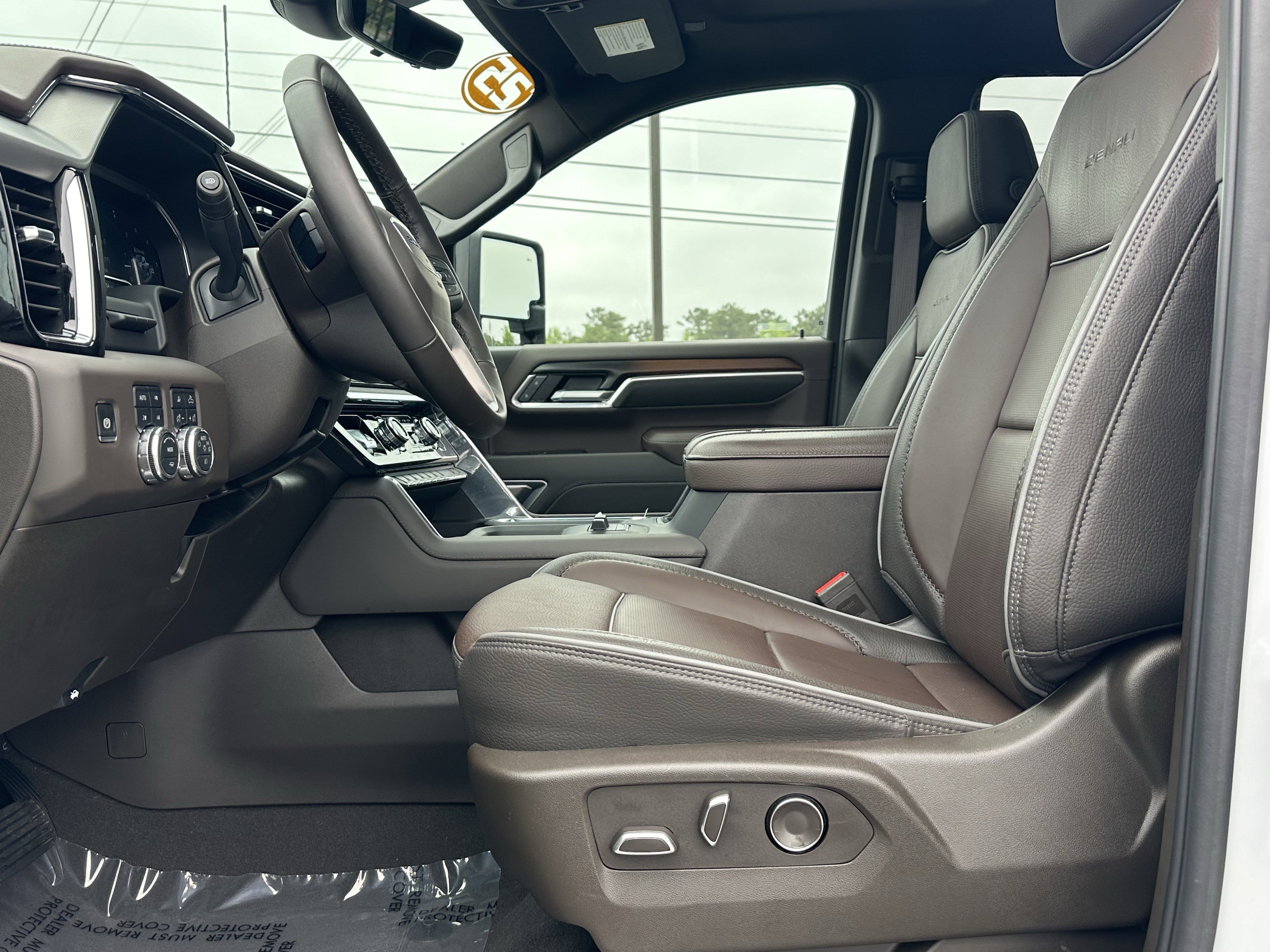 Used 2025 GMC Sierra 2500 Denali w/ Denali Reserve Package image 12