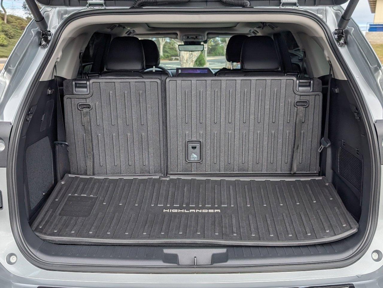 Used 2024 Toyota Highlander Platinum AWD/4WD image 10