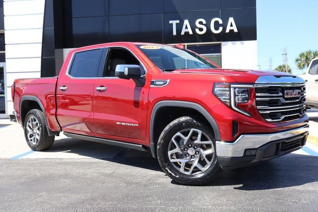 Used 2023 GMC Sierra 1500 SLT w/ SLT Premium Package AWD/4WD image 1