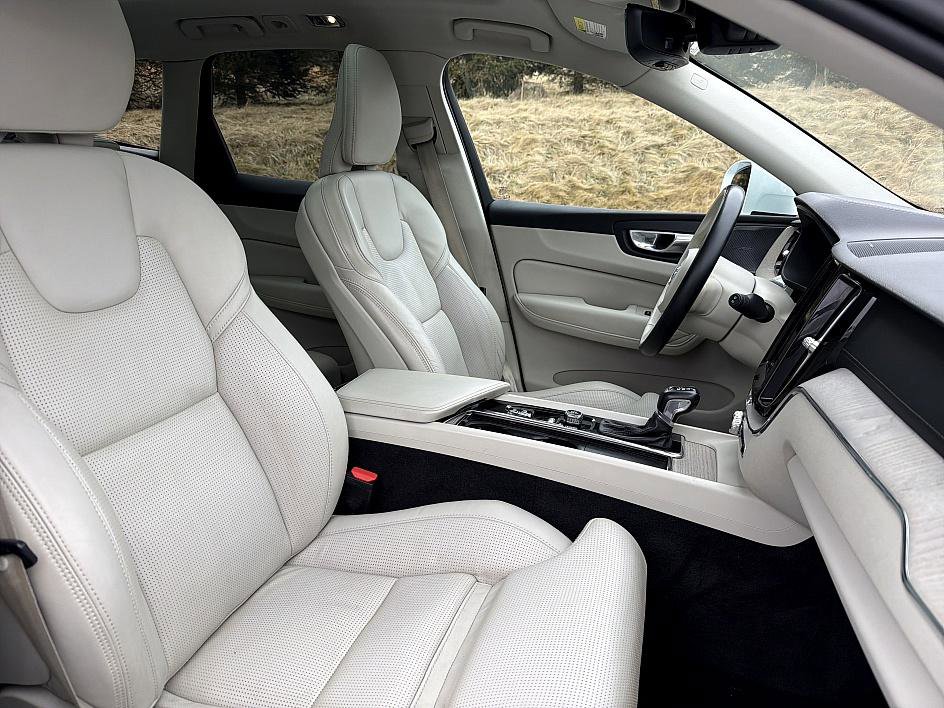 Used 2021 Volvo XC60 T6 Inscription image 21