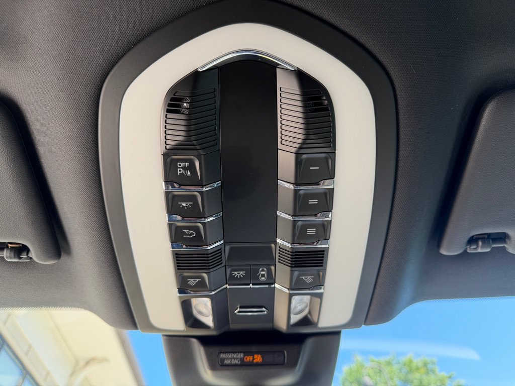 Used 2021 Porsche Macan S AWD/4WD image 59