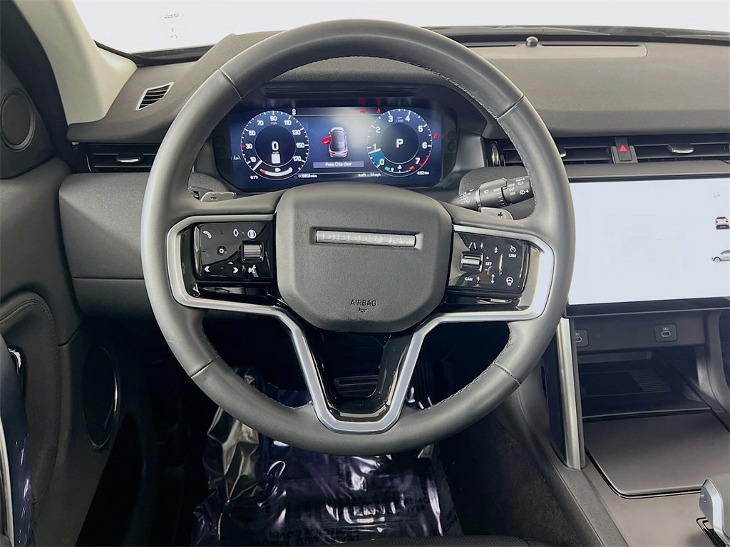Used 2025 Land Rover Discovery Sport S image 11