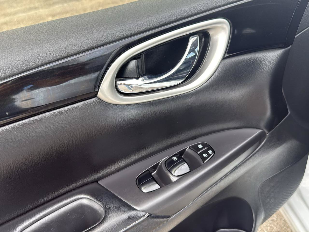 Used 2018 Nissan Sentra SL w/ Protection Package FWD image 13
