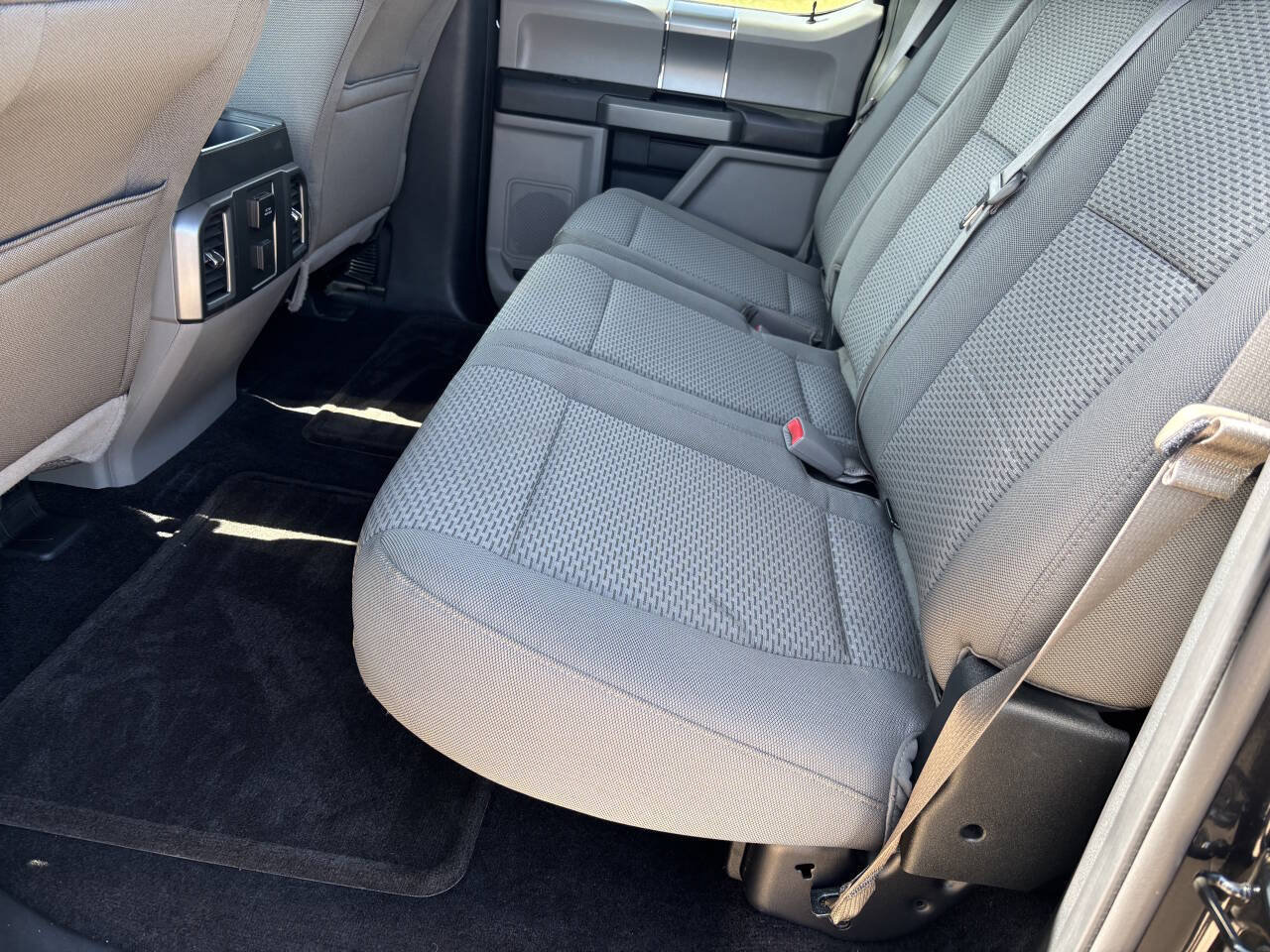 Used 2015 Ford F150 XLT w/ Equipment Group 302A Luxury RWD image 13