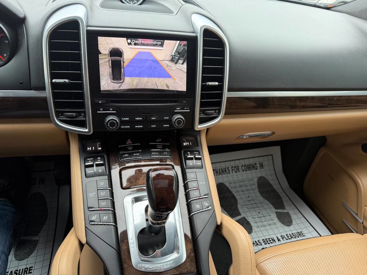 Used 2018 Porsche Cayenne Platinum Edition image 18