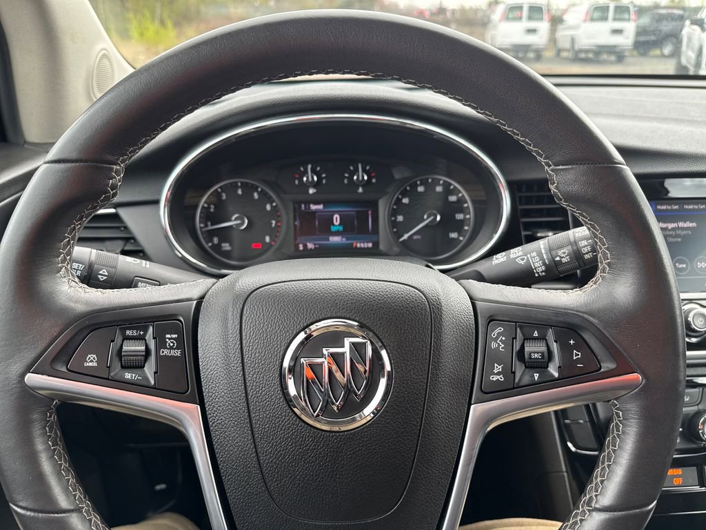 Used 2022 Buick Encore Preferred AWD/4WD image 15