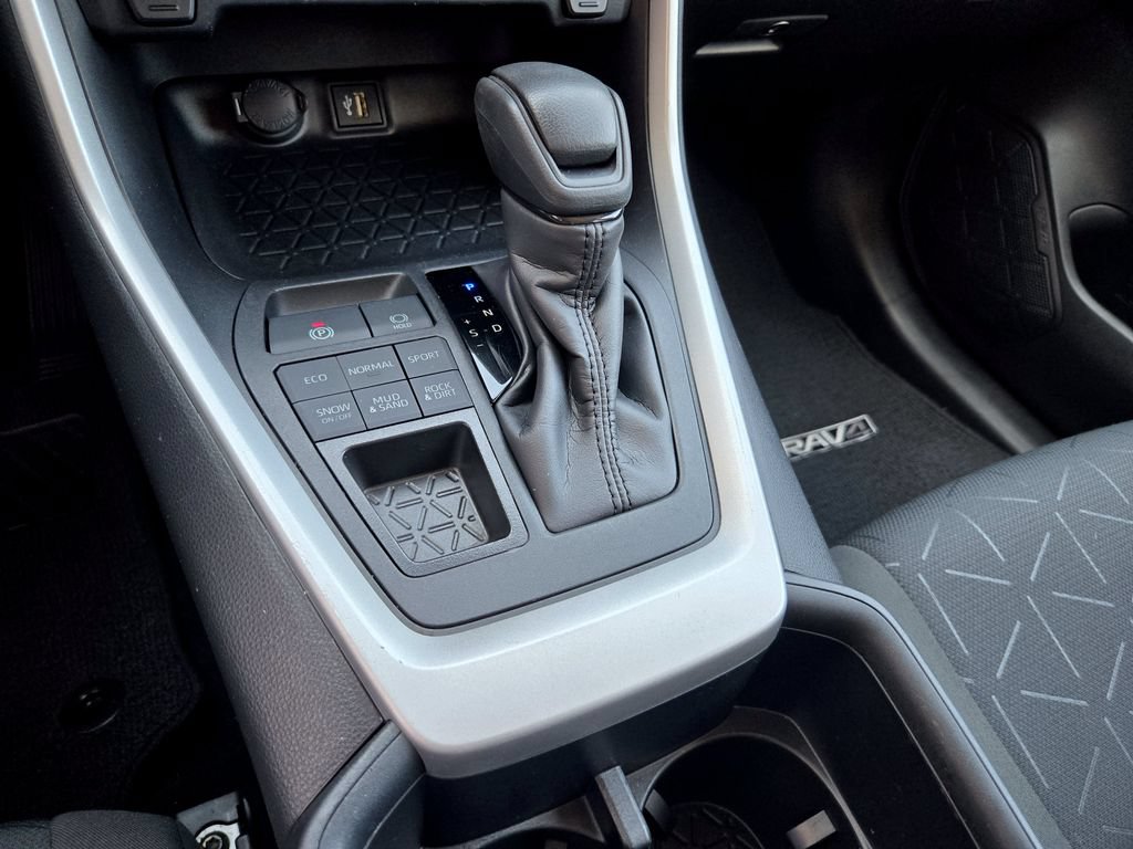 Certified 2024 Toyota RAV4 XLE AWD/4WD image 14