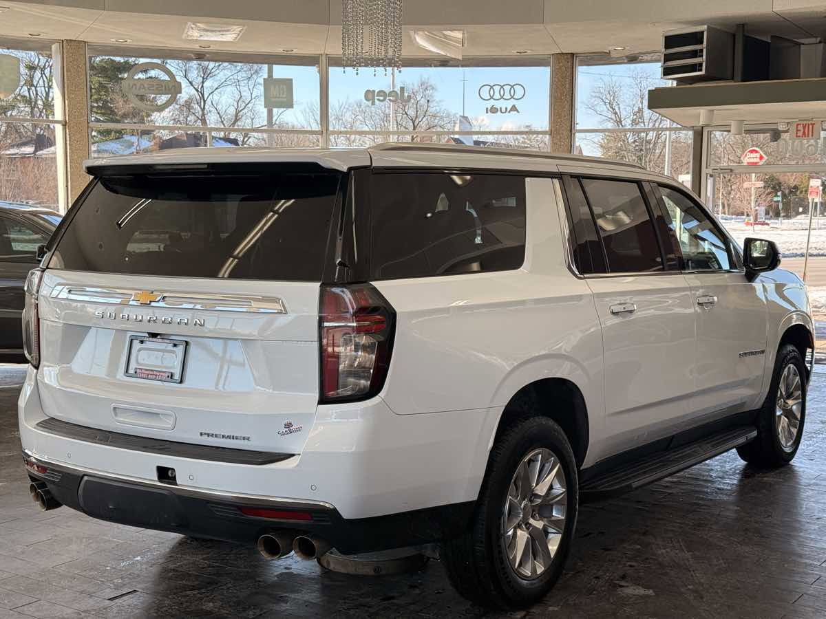 Used 2023 Chevrolet Suburban Premier image 9