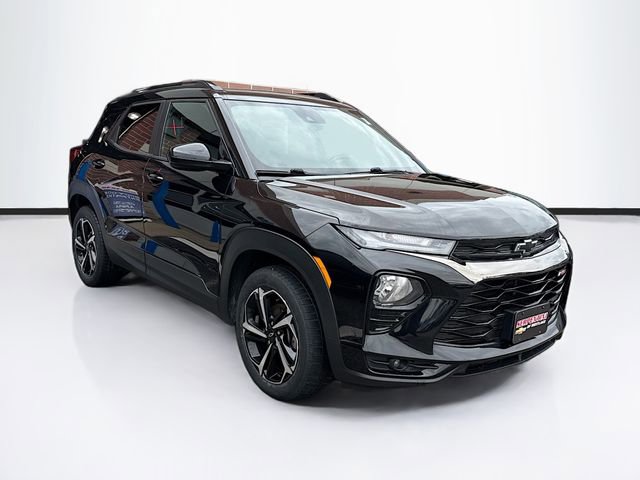 Used 2021 Chevrolet TrailBlazer RS w/ Sun and Liftgate Package image 3
