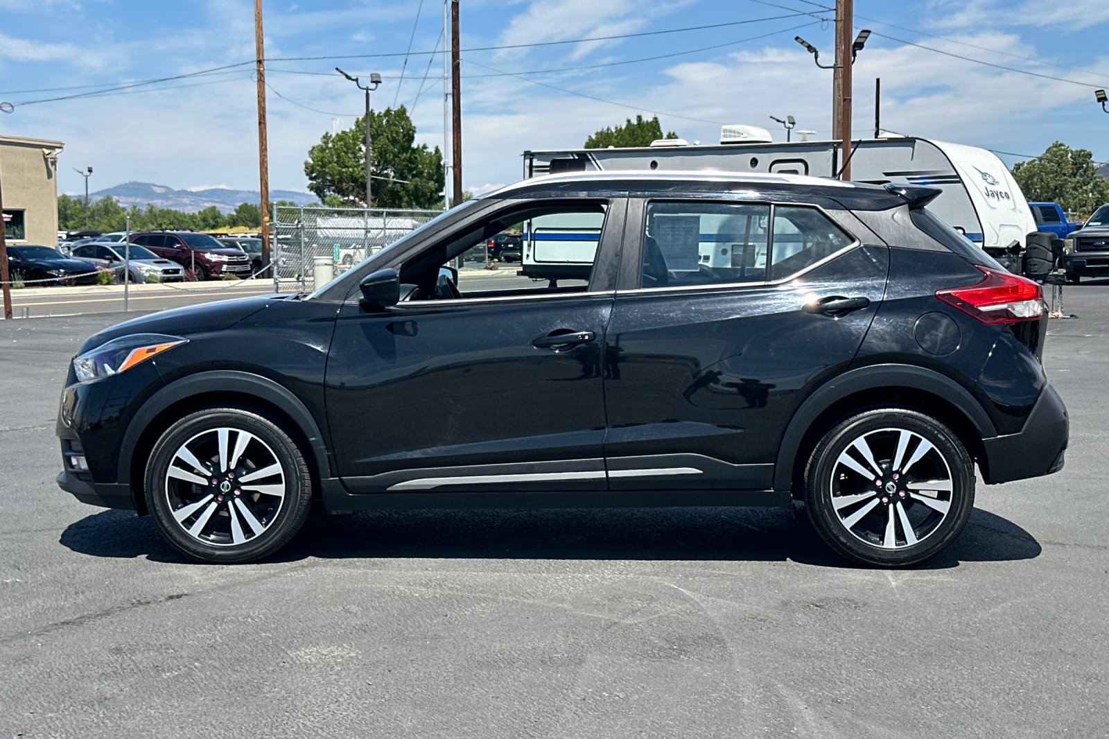 Used 2020 Nissan Kicks SR FWD image 7