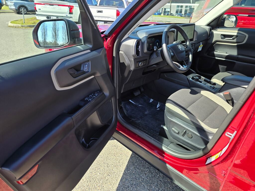 Used 2025 Ford Bronco Sport Big Bend w/ Convenience Package image 13