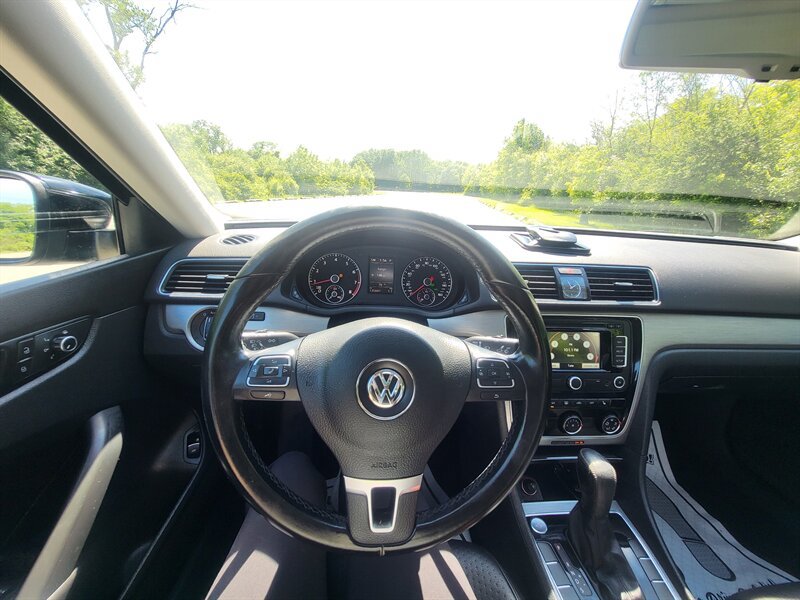 Used 2014 Volkswagen Passat 1.8T SE FWD image 13