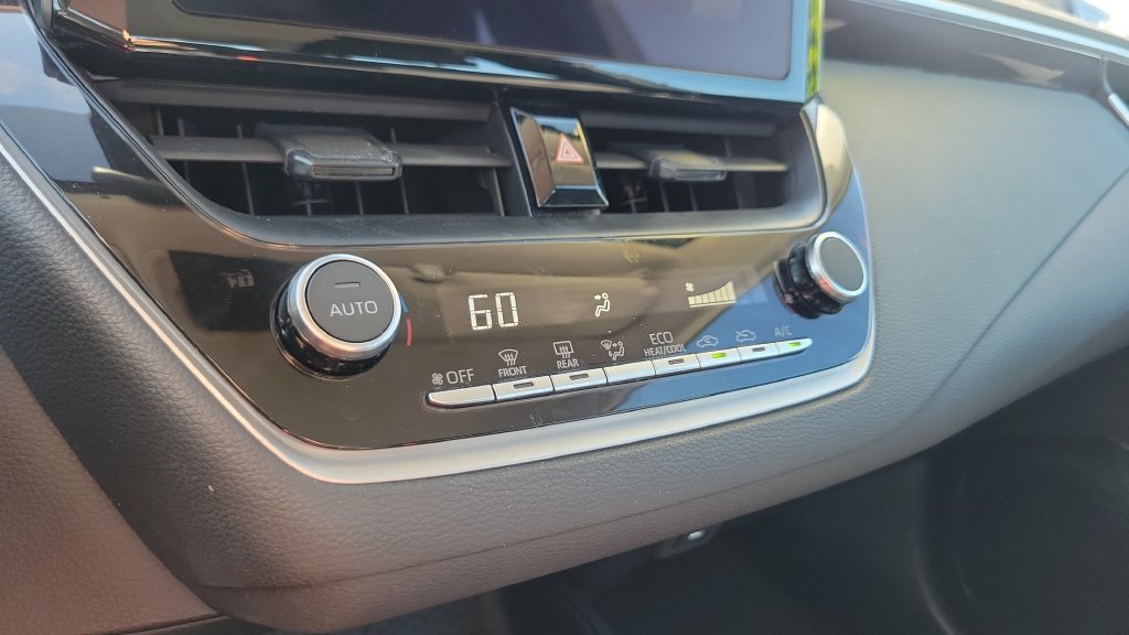 Used 2023 Toyota Corolla LE FWD image 18