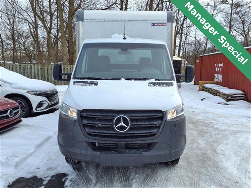 Used 2023 Mercedes-Benz Sprinter 3500 image 3
