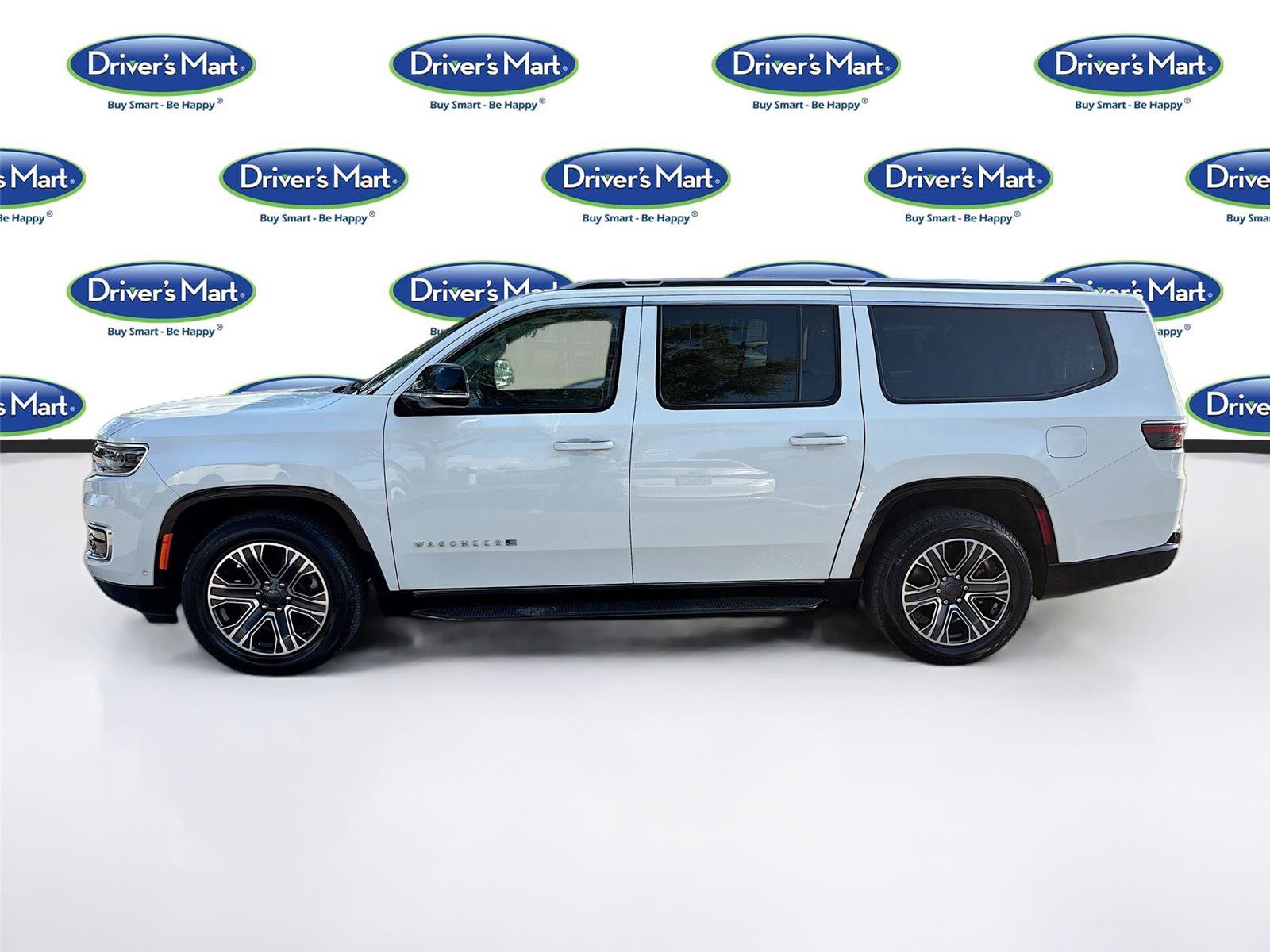 Used 2024 Jeep Wagoneer L Series II RWD image 4