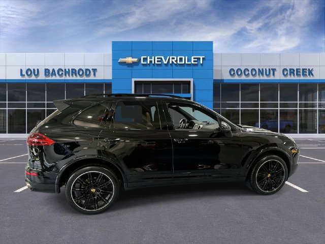 Used 2018 Porsche Cayenne Platinum Edition AWD/4WD image 9