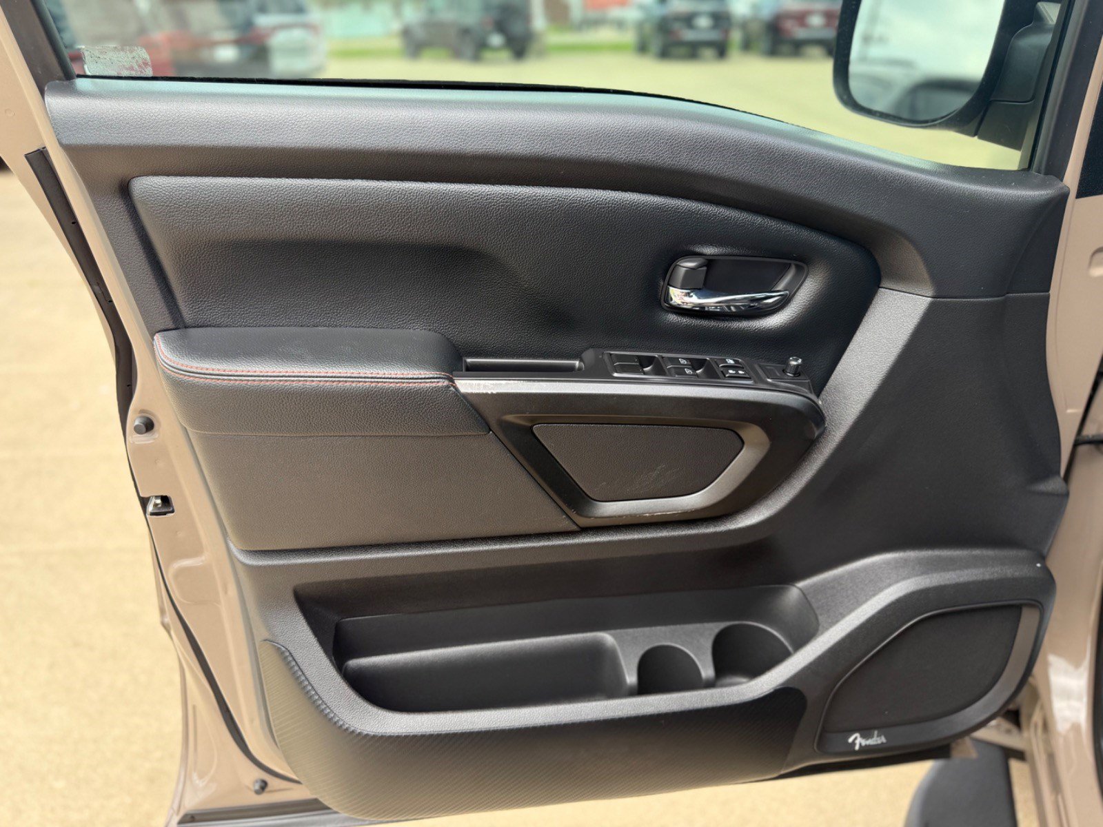 Used 2021 Nissan Titan PRO-4X w/ Pro-4x Utility Package image 14