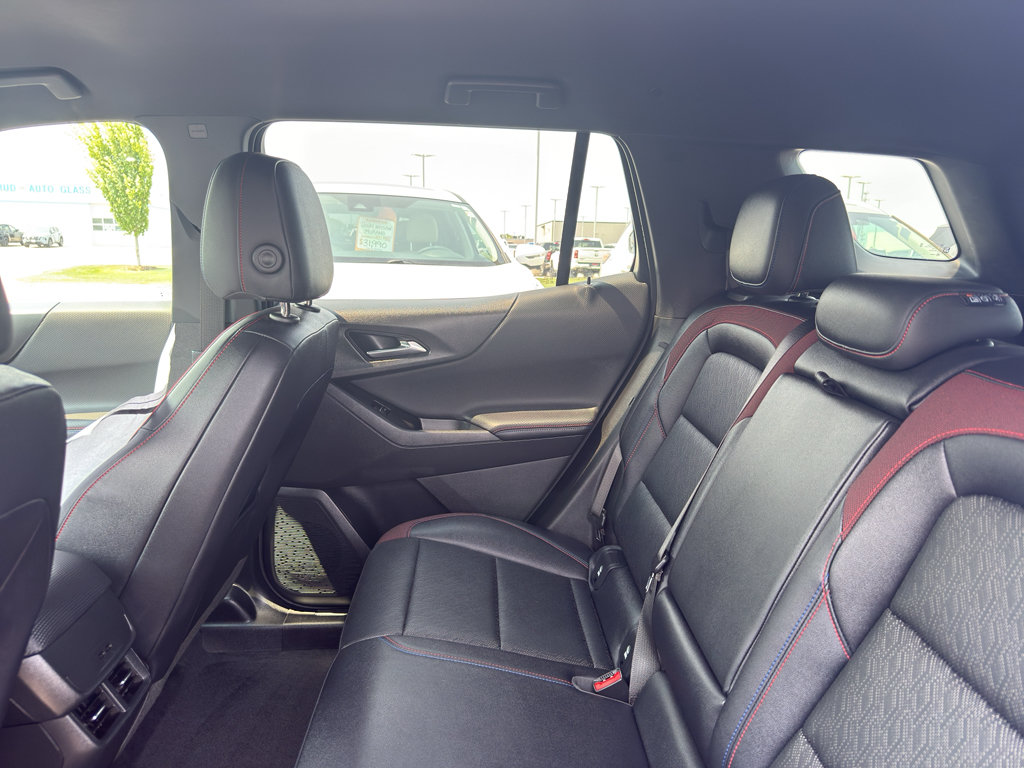 Certified 2025 Chevrolet Equinox RS AWD/4WD image 33