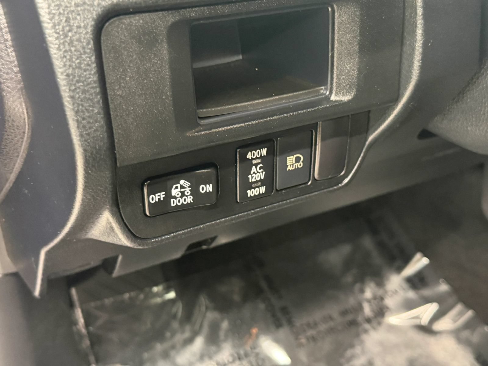 Used 2018 Toyota Tacoma TRD Sport w/ Technology Package AWD/4WD image 23
