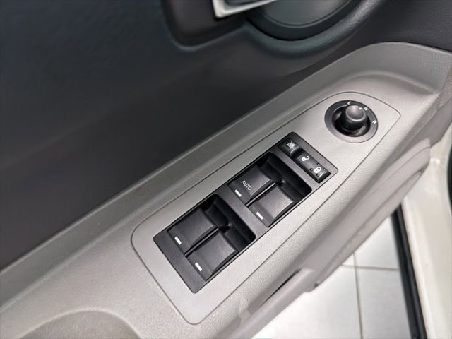 Used 2007 Dodge Charger w/ Comfort Seating Group RWD image 14