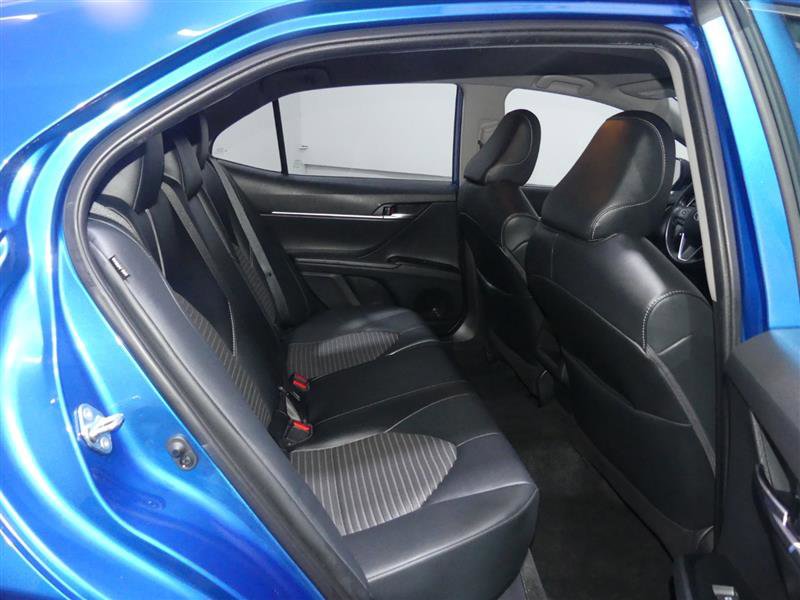 Used 2020 Toyota Camry SE image 25