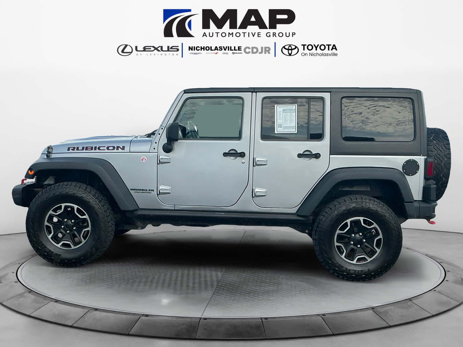 Used 2014 Jeep Wrangler Unlimited Rubicon image 2