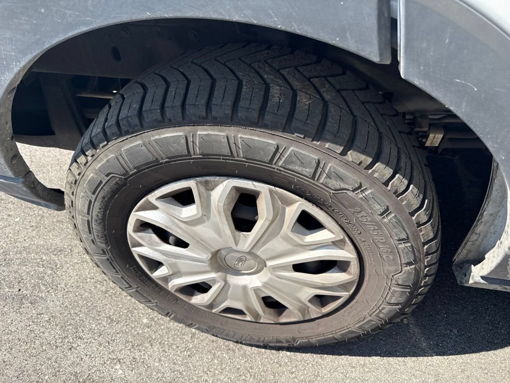 Used 2019 Ford Transit 150 148 Low Roof w/ Exterior Upgrade Package RWD image 25