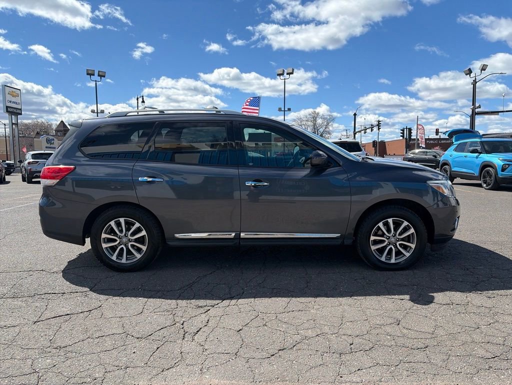 Used 2014 Nissan Pathfinder SL w/ SL Premium Package AWD/4WD image 4